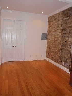2nd image of 360 E 55th St APT 1B