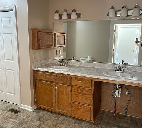 5th image of 4980 Minnis Rd