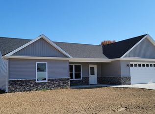 1306 S Walters St, Robinson, IL 62454