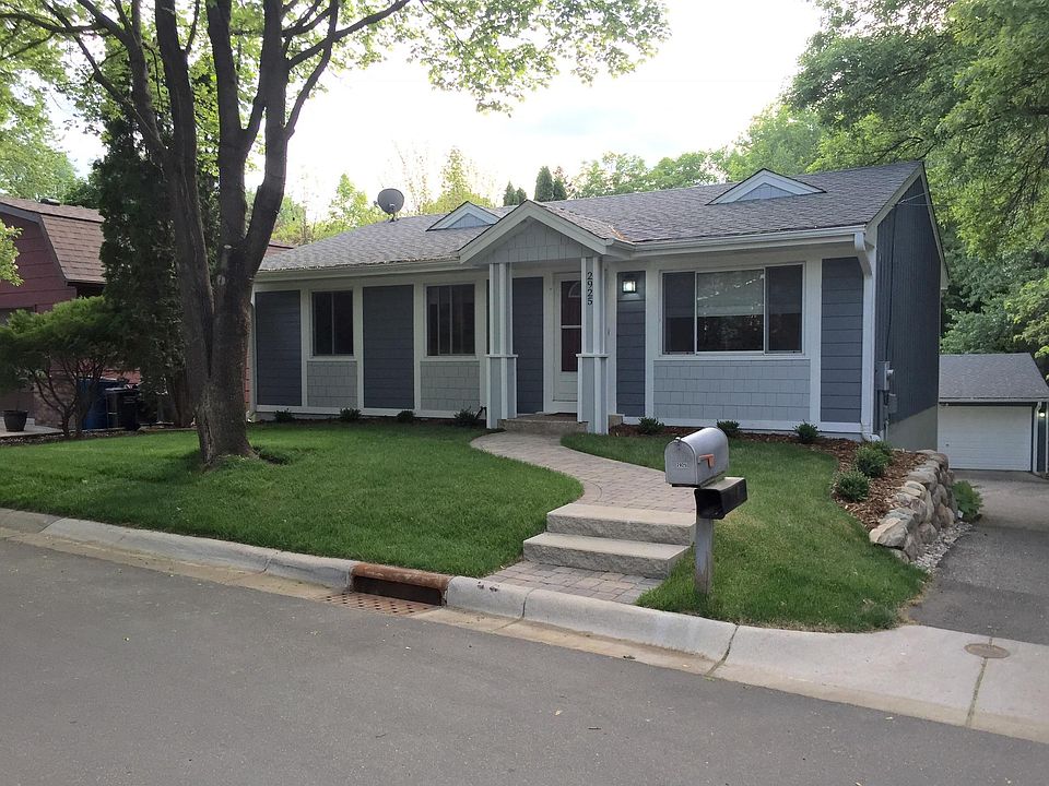 Front Entry (Window Boxes not pictured)