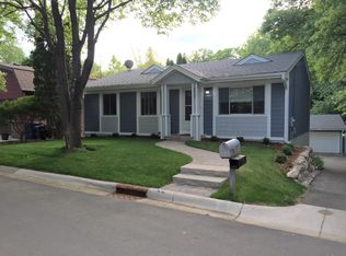 2925 Stratford Ln, Mound, MN 55364