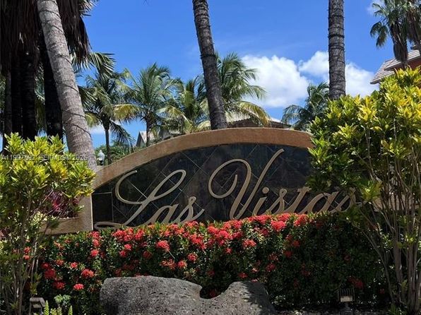 8353 Lake Dr APT 301