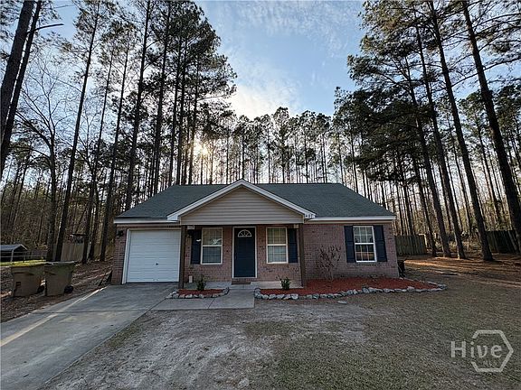 2nd image of 487 Shadowbrook Circle