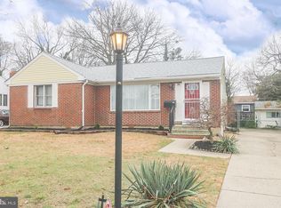 102 Washington Ave, Edgewater Park, NJ 08010