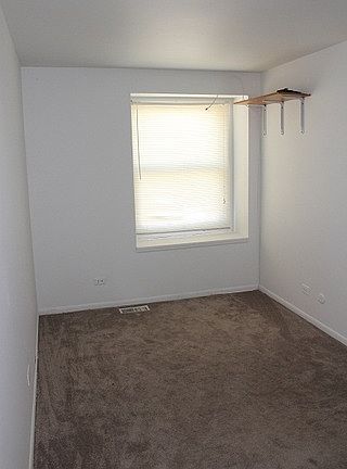 5th image of 527 Manor Cir #527