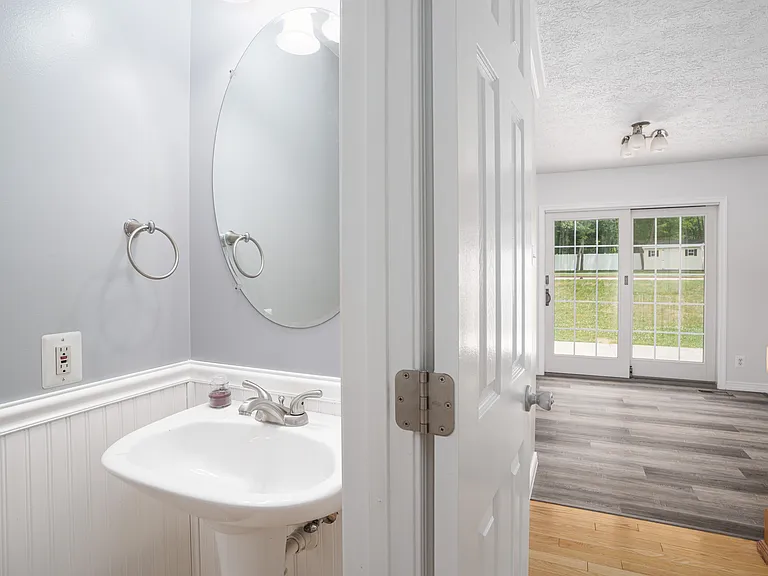 64 River View Dr — Photo 19