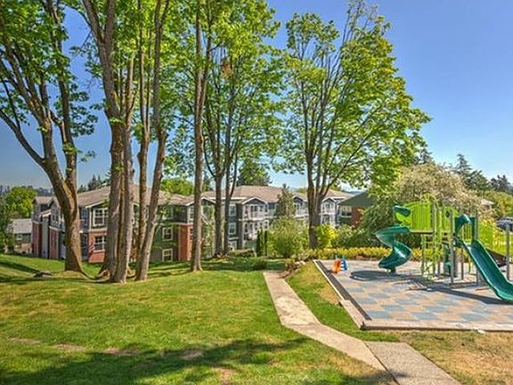3rd image of 3209 Shorewood Dr #7_461