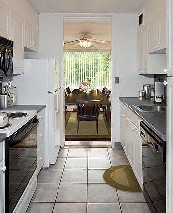 4th image of 1531 Beacon Street Boston #1405