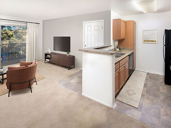 4th image of 9130 Kiefer Blvd APT 35