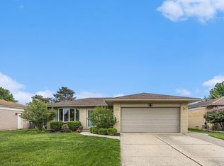 39836 Schroeder Dr, Clinton Township, MI 48038