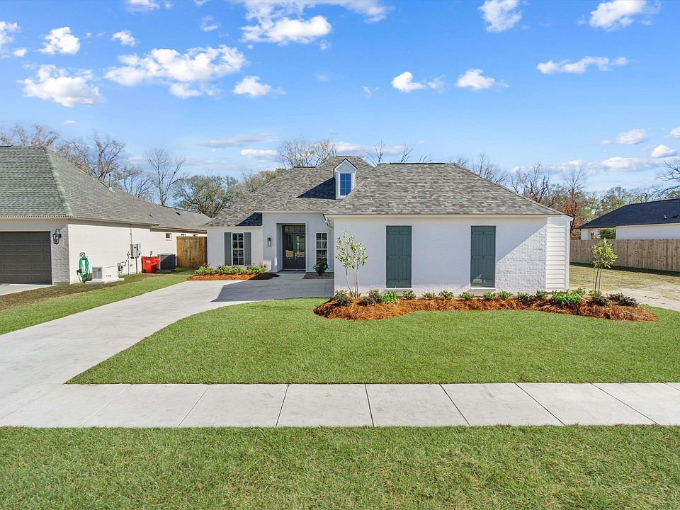 1st image of 17420 Lions Ear Ln