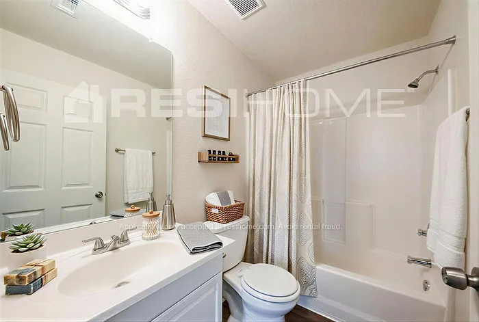 12416 Fish Rd — Photo 11