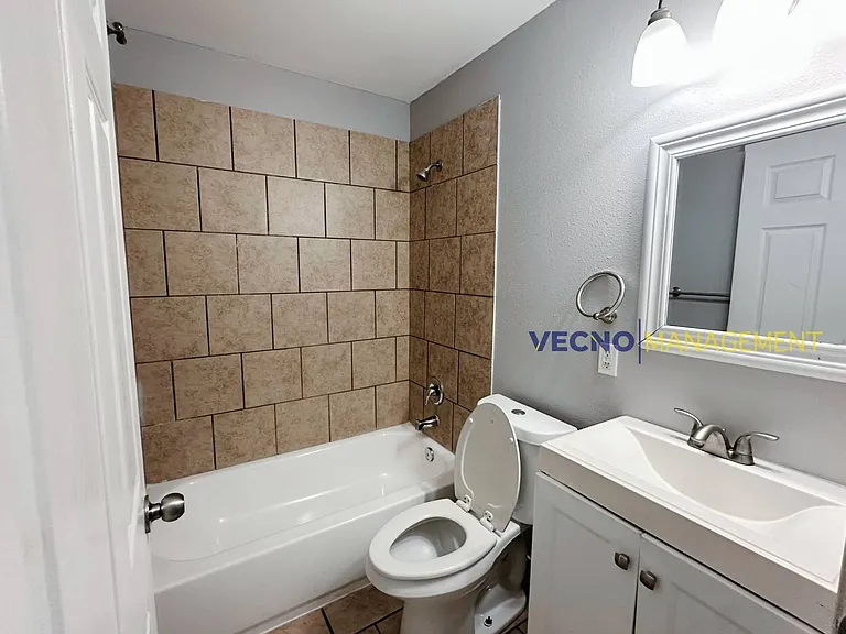 302 Cooper St #201 — Photo 12