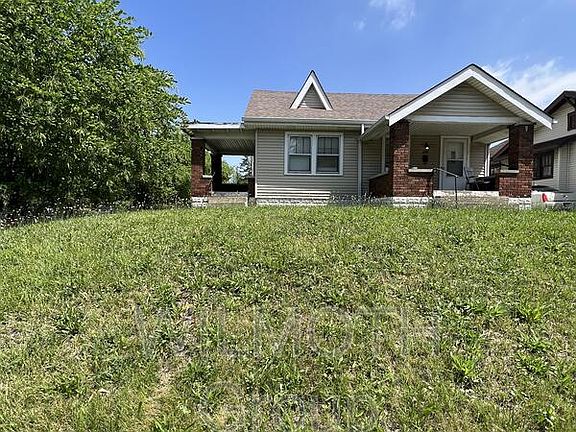 2nd image of 1001 Wallace Ave #1