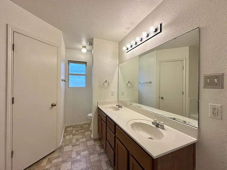 5309 Holster Dr — Photo 20