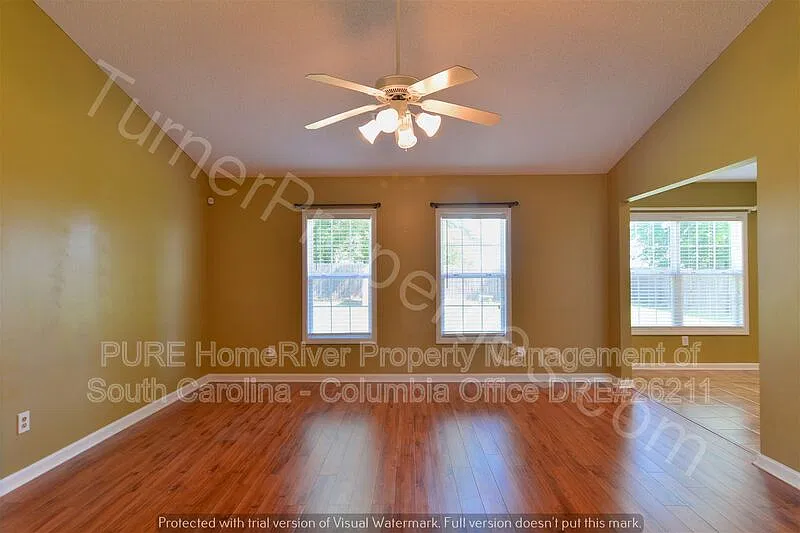 3 bed, 2.0 bath, 1350 sqft, $1,795 — Photo 4