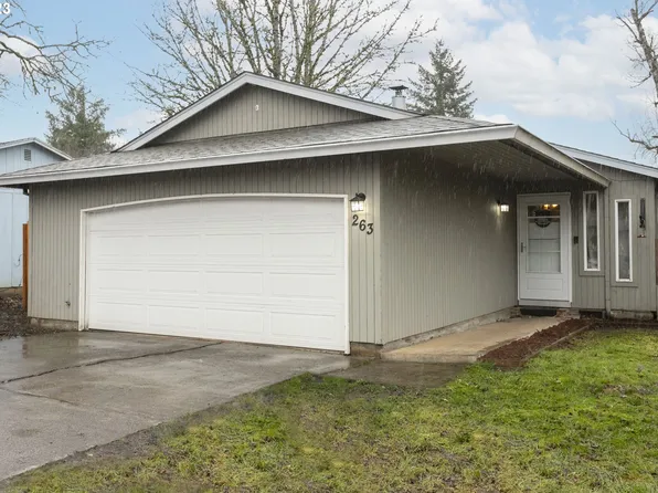 263 NW Cary St, Estacada, OR 97023