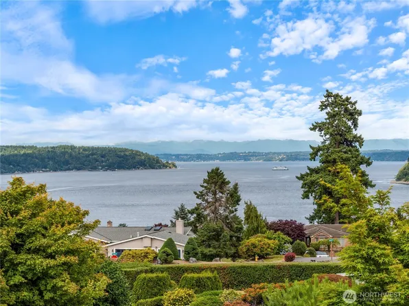 6555 Snug Harbor Lane, Gig Harbor, WA 98335