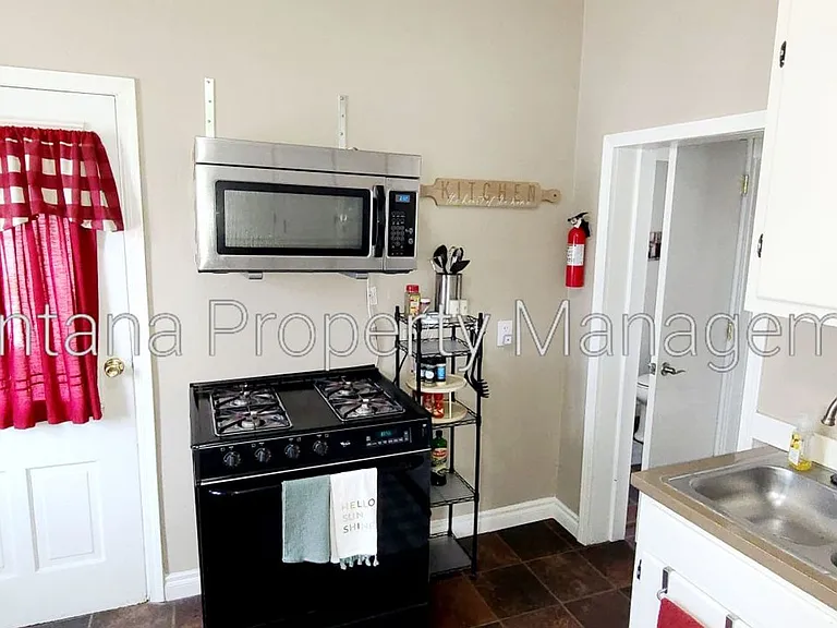 500 E Commercial Ave — Photo 21