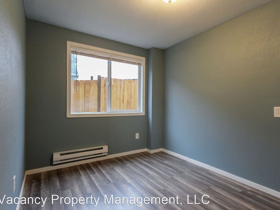 1st image of 3306 Sawyer St #4