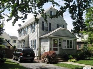 256 Rider Ave, Malverne, NY 11565