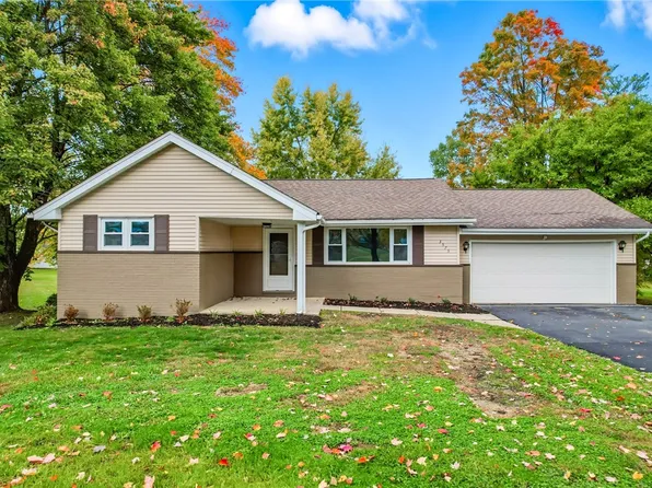 3575 Pleasant Dr, Hermitage, PA 16148