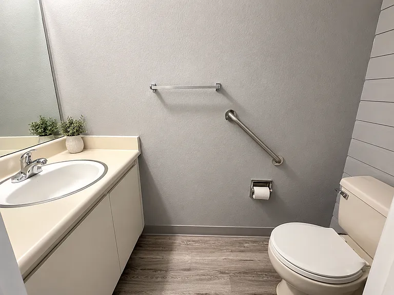 105 Del Valle Cir — Photo 3