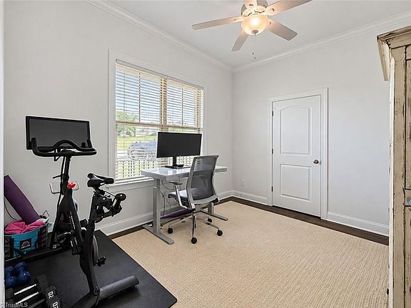 5th image of 8833 Belews Ridge Rd