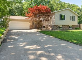 3804 16th Ave, Moline, IL 61265