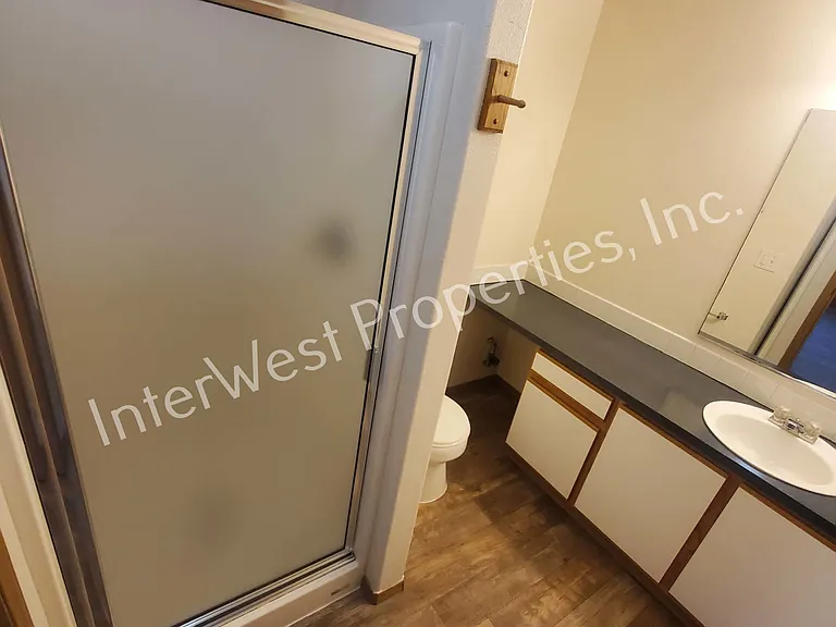 9931 NE Prescott St #13 — Photo 5