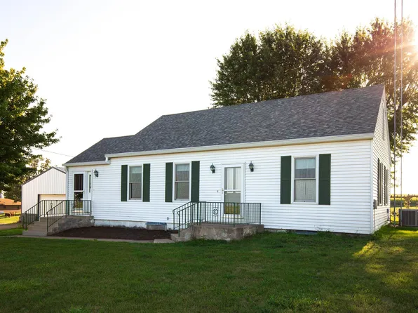 1693 County Road Z, Cuba City, WI 53807