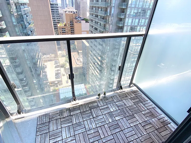 832 Bay St #2007 — Photo 22