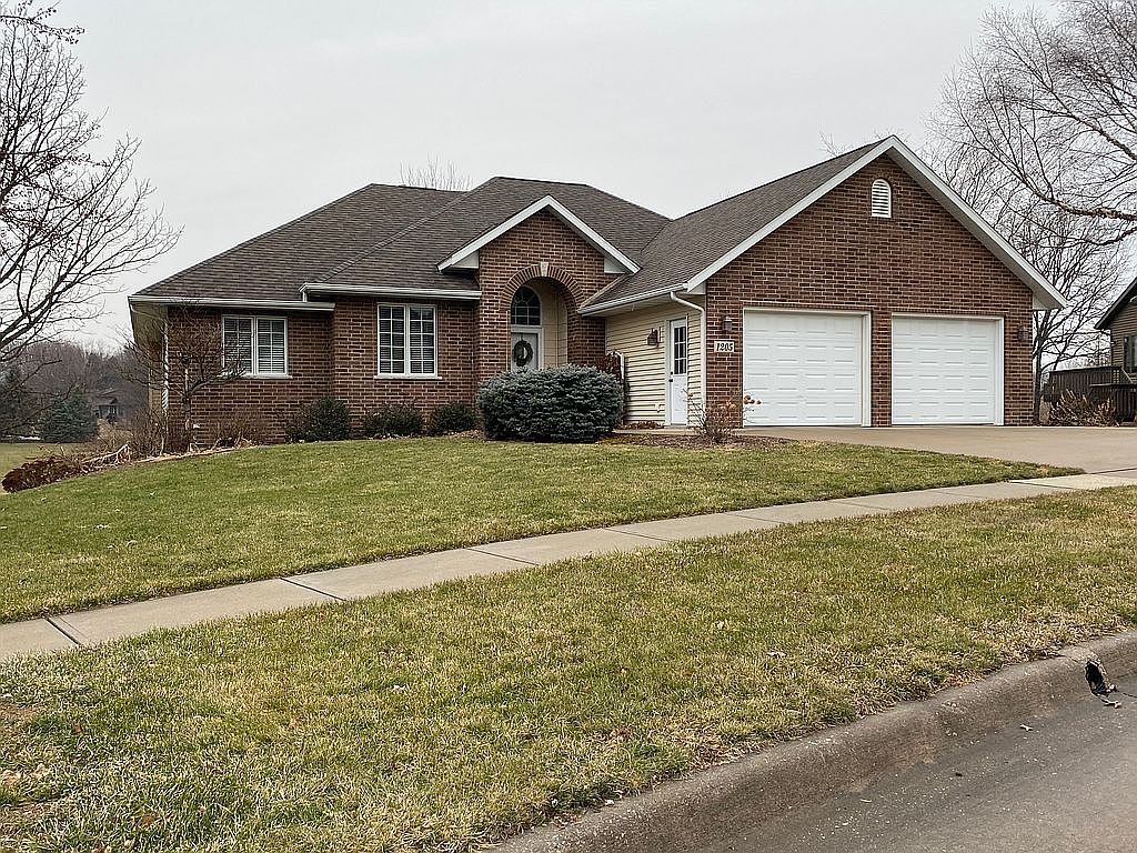 1205 12th Pl, Kalona, IA 52247 Zillow