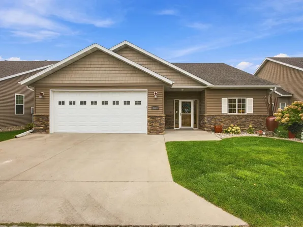 4366 Redwood Ln S, Fargo, ND 58104