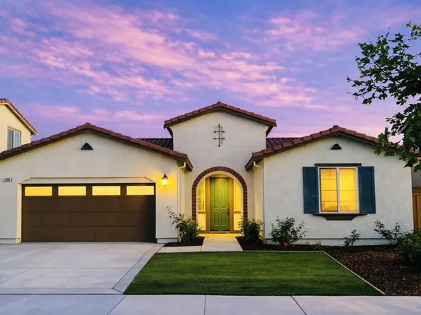 1606 Hacienda Ln, Hollister, CA 95023