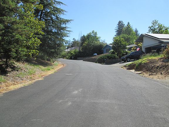 4th image of 3490 La Cienega Way