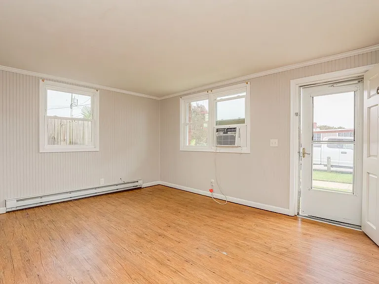 This Is The Perfect 1BR/1BA Beach Apartment Only Two Block From The Atlantic Ocean! — Photo 6