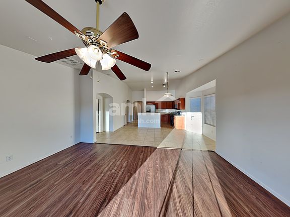 5th image of 8208 S 48th Ln