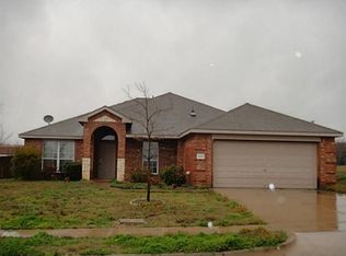 1818 Sabine Dr, Midlothian, TX 76065
