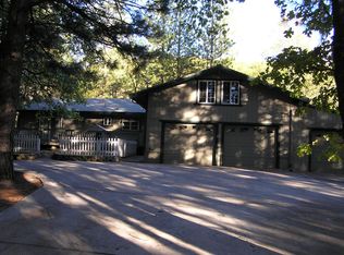 2600 Columbine Rd, Weed, CA 96094