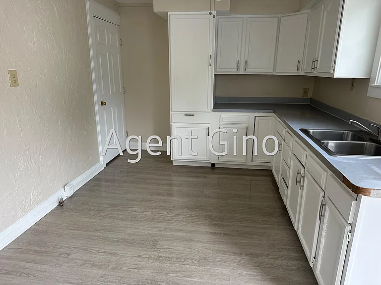 1422 F St — Photo 4