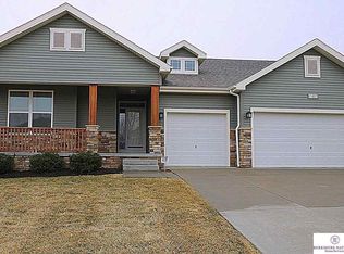 17607 Boyd St, Omaha, NE 68116