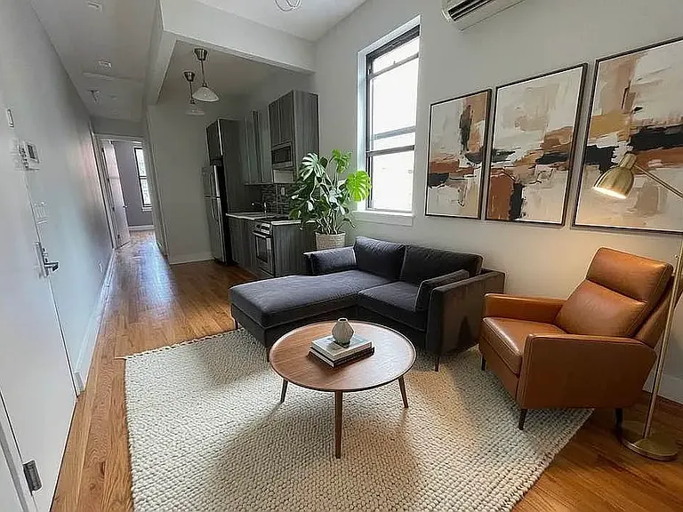 22 Catherine St #2A — Photo 2