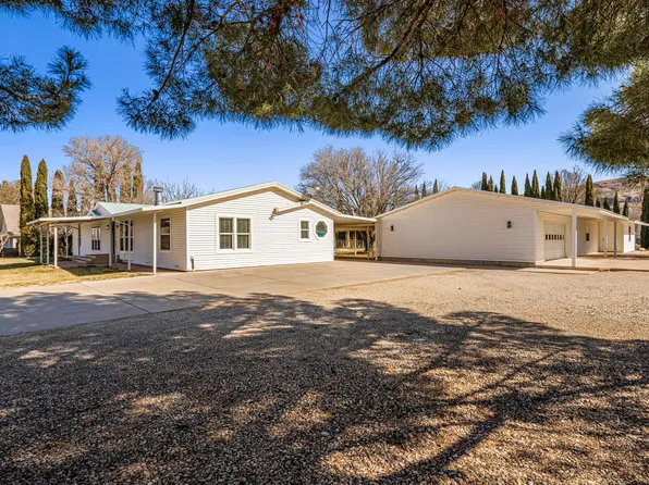 889 S 700 W, Hurricane, UT 84737