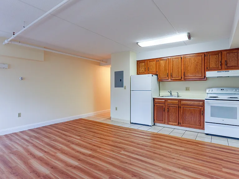 476 Columbus Ave #4 — Photo 1