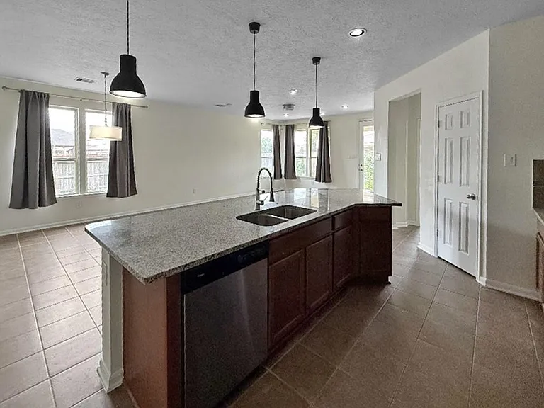 6503 Bayliss Valley Ln — Photo 24