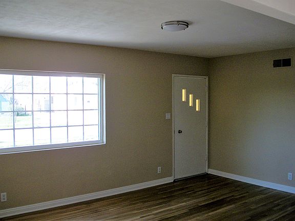 4th image of 8100 Saint Clair Ave