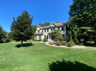2677 Jefferson Dr, Stevensville, MI 49127