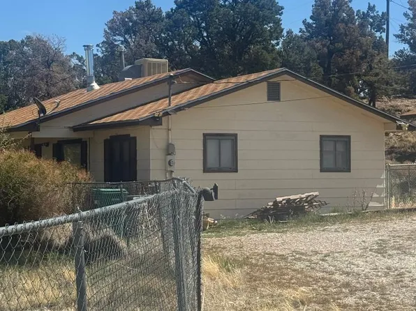 91 Birch Rd, Jamestown, NM 87347