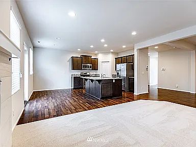 5th image of 18837 105th Ave E